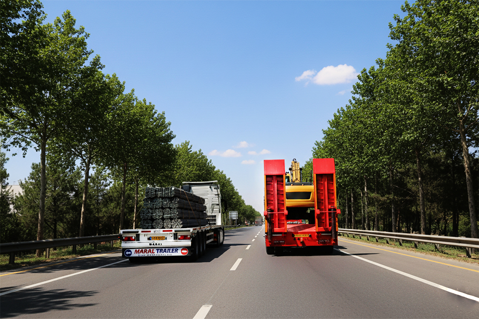 تفاوت تریلی کمرشکن با تریلی کفی: مشخصات فنی، قیمت روز و راهنمای خرید